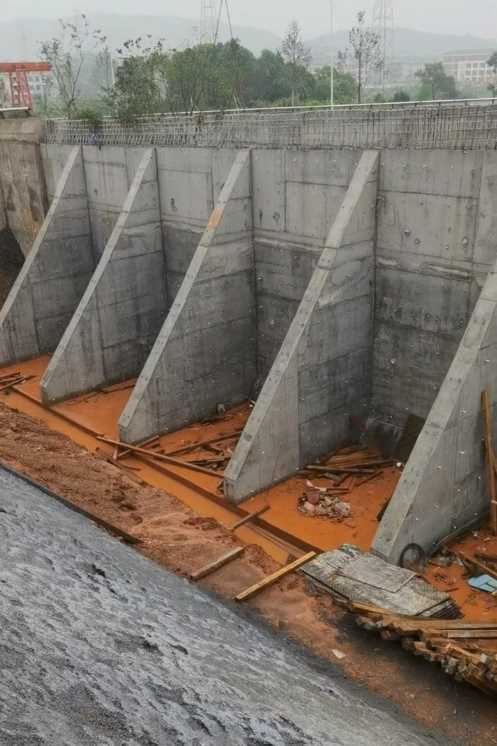 泰安新泰锚杆式挡土墙